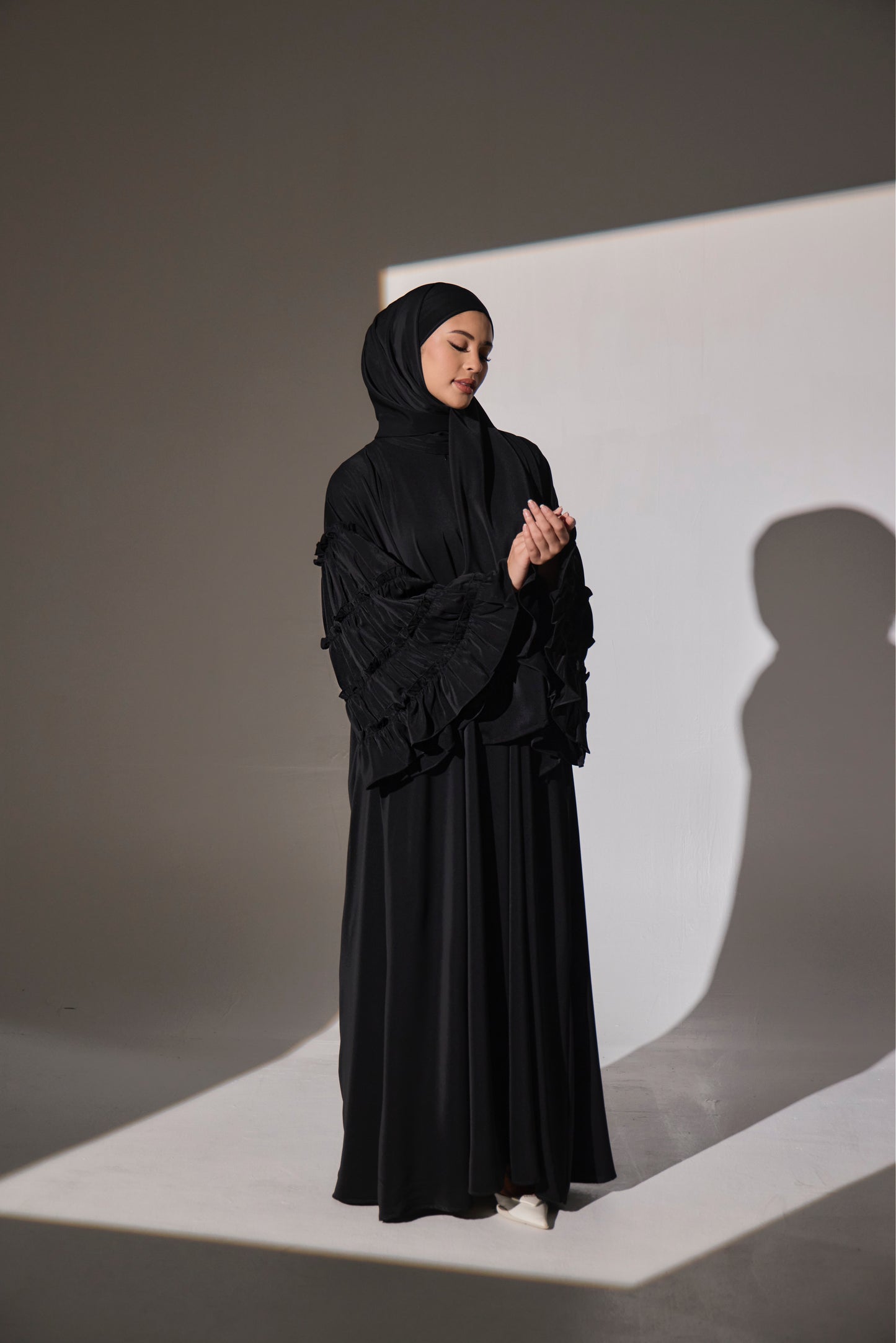 Dahlia Abaya